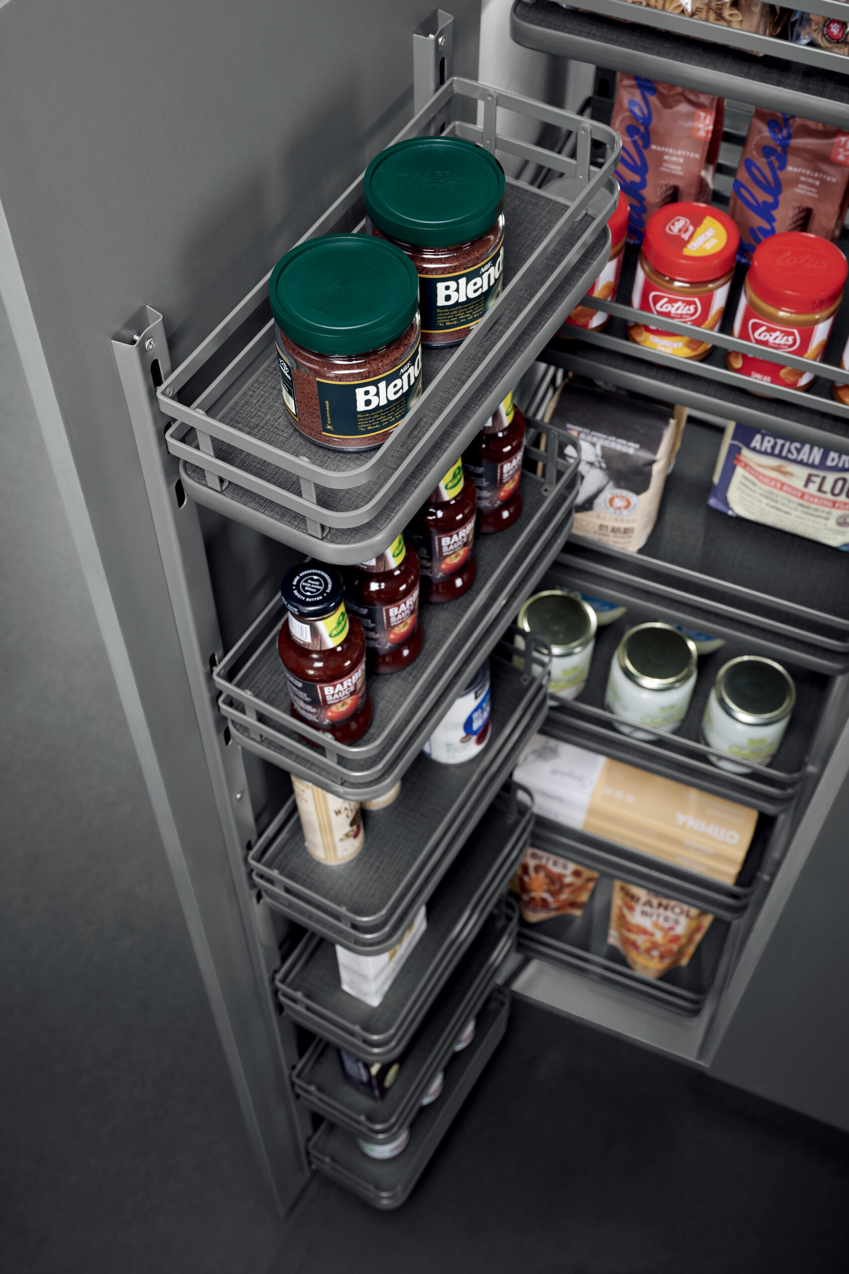 Despensa Extraíble (Canastos en Mueble y Puerta)